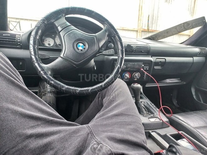 BMW 318-6
