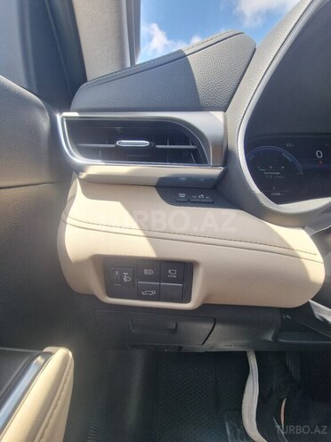 Toyota Highlander-13