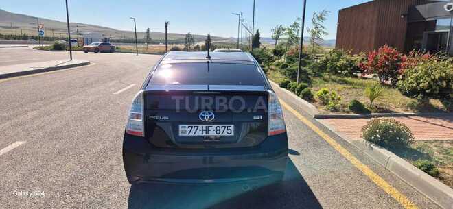 Toyota Prius-4