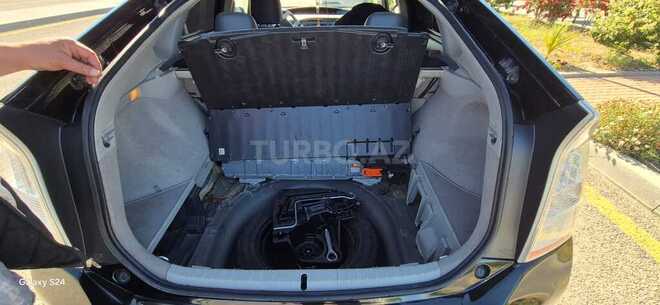 Toyota Prius-7