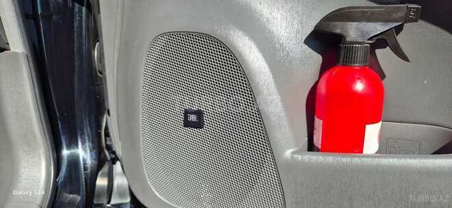 Toyota Prius-13