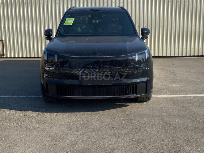 Lynk & Co 900-1