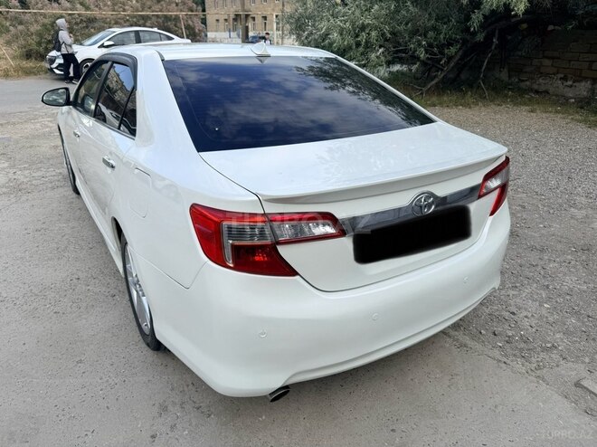 Toyota Camry-6