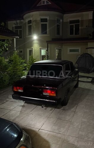 LADA (VAZ) 2107-2