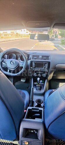 Volkswagen Jetta-3