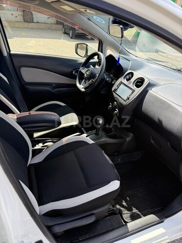 Nissan Note-7