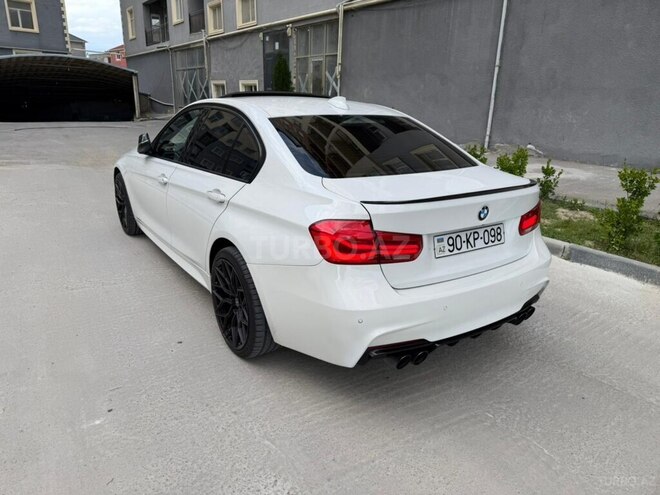 BMW 330-2