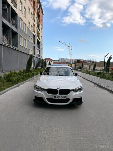 BMW 330-1