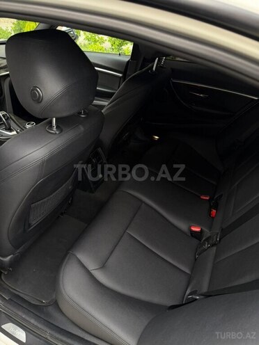 BMW 330-10