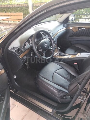 Mercedes E 220-12