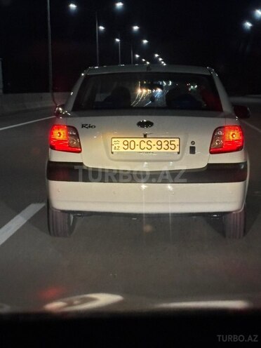 Kia Rio-7