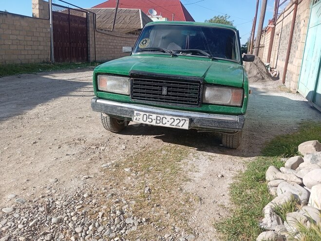 LADA (VAZ) 2107-1