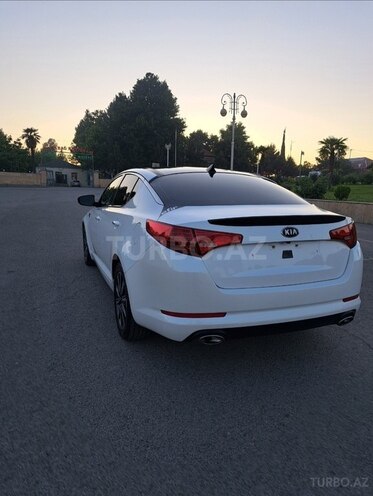 Kia Optima-4