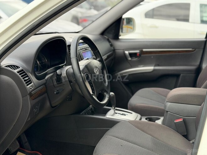 Hyundai Santa Fe-6