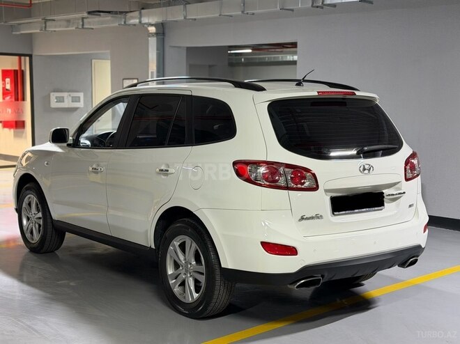 Hyundai Santa Fe-5