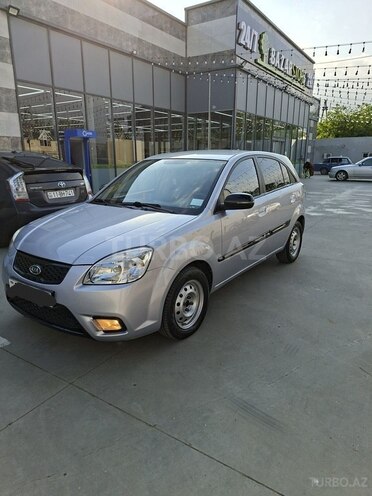 Kia Rio-5