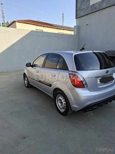 Kia Rio-6