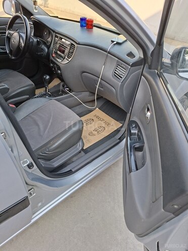 Kia Rio-11