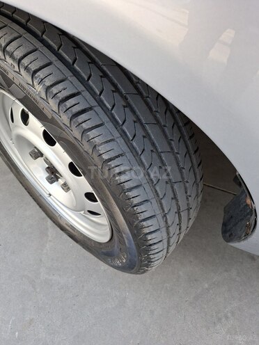 Kia Rio-14