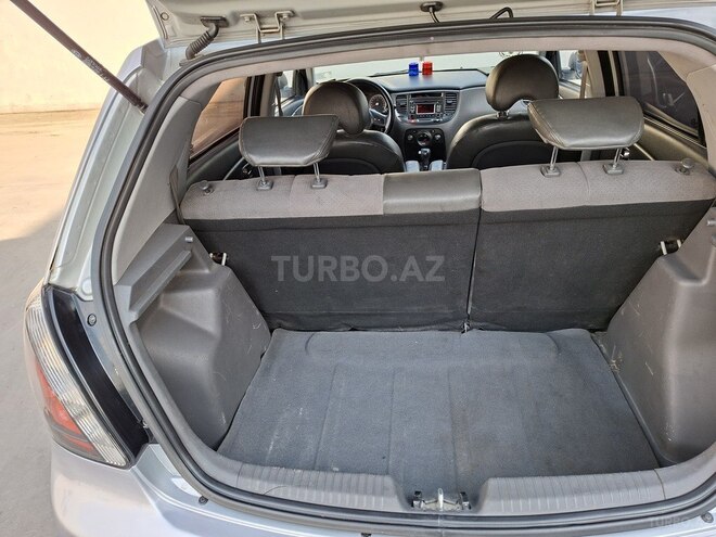 Kia Rio-13