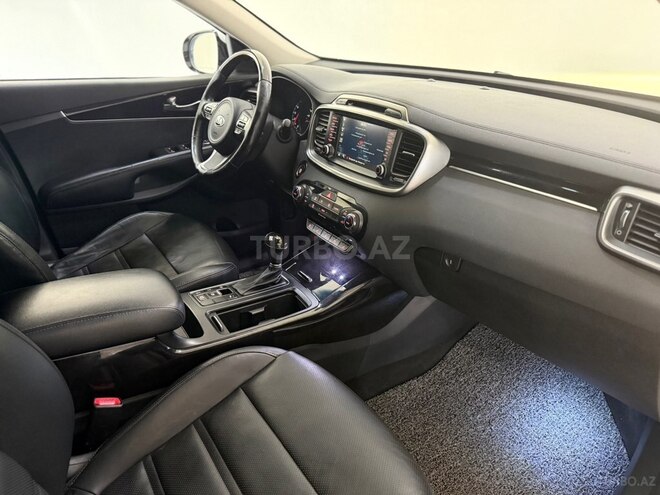 Kia Sorento-8