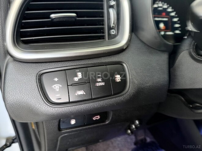 Kia Sorento-12