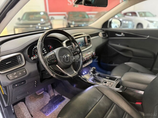 Kia Sorento-10