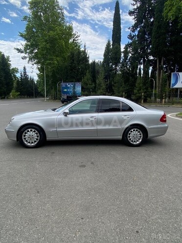 Mercedes E 240-5