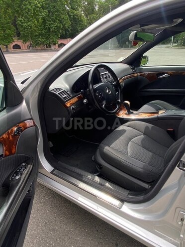 Mercedes E 240-9