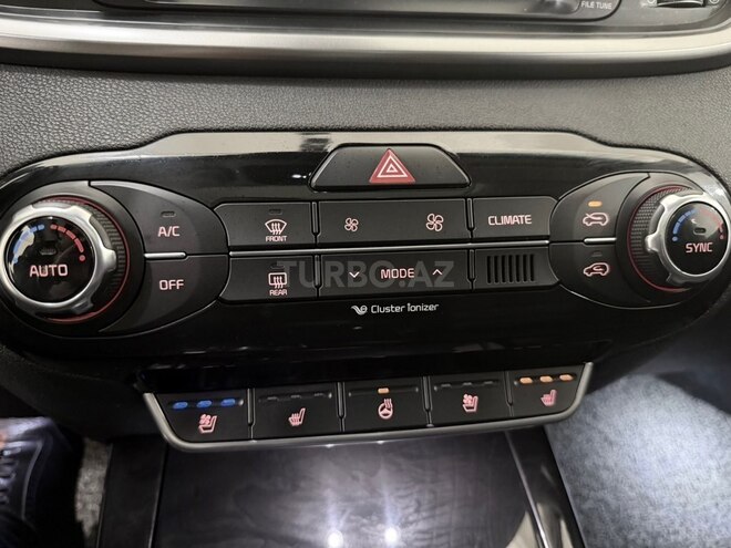 Kia Sorento-16