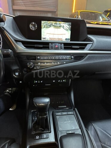 Lexus ES 250-21