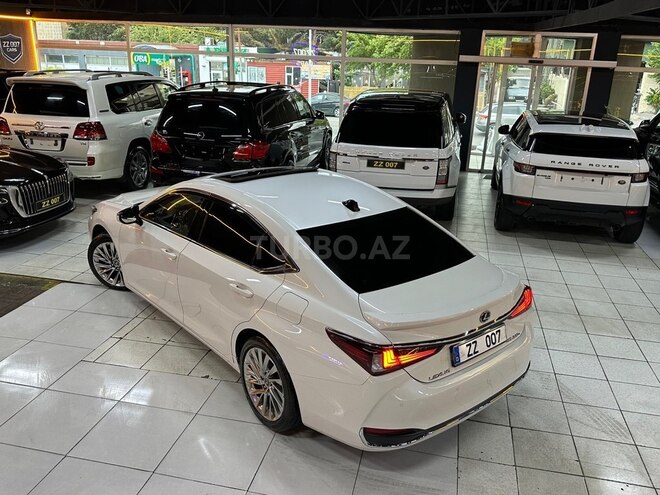 Lexus ES 250-12