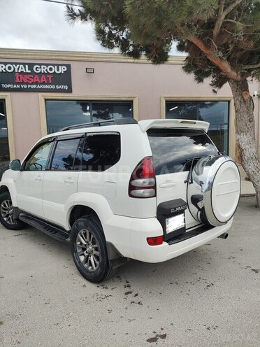 Toyota Land Cruiser Prado-4