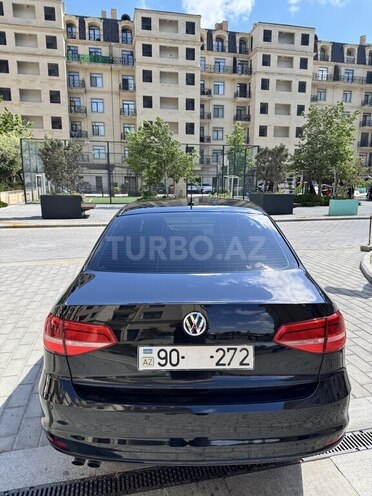 Volkswagen Jetta-11