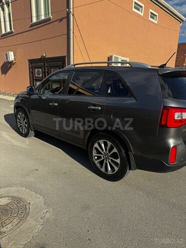 Kia Sorento-4