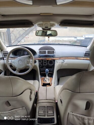 Mercedes E 240-7