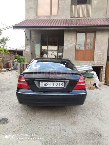 Mercedes E 240-6