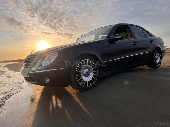 Mercedes E 240-8
