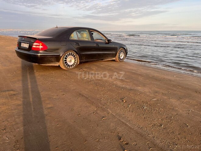 Mercedes E 240-9