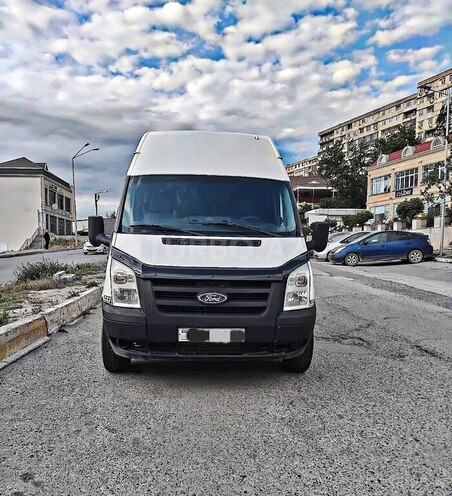 Ford Transit-1