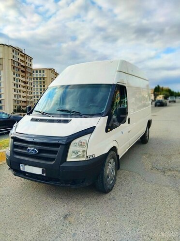 Ford Transit-2