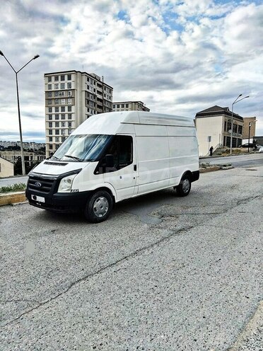 Ford Transit-3