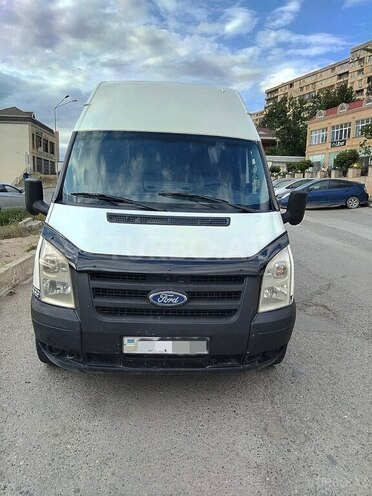 Ford Transit-4