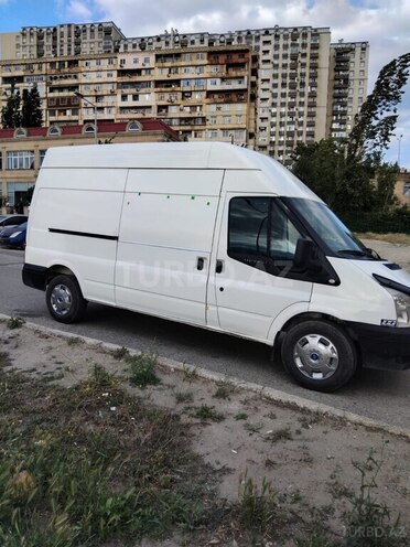 Ford Transit-15