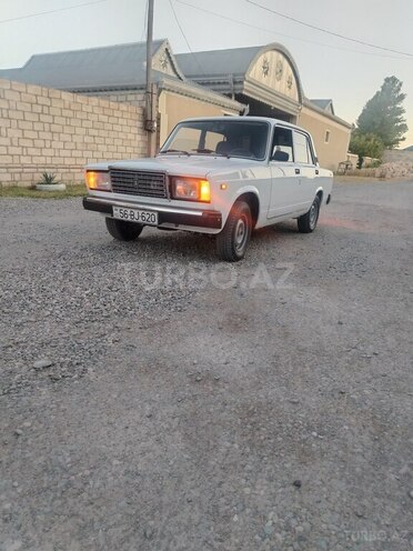 LADA (VAZ) 2107-1