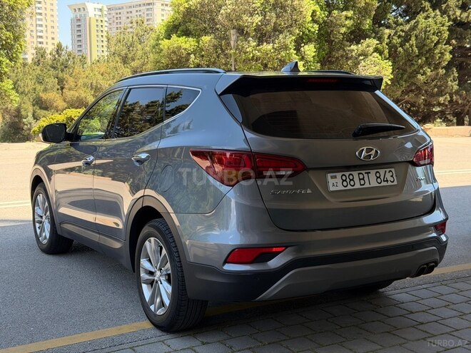 Hyundai Santa Fe-4