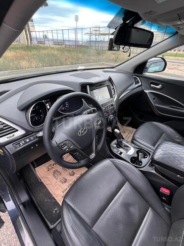 Hyundai Santa Fe-12