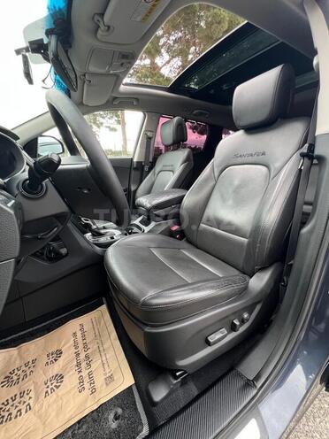 Hyundai Santa Fe-13