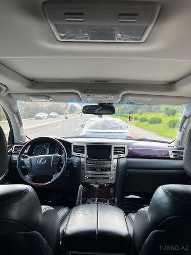 Lexus LX 570-2