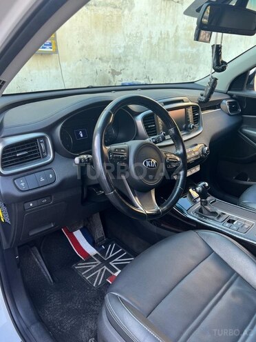 Kia Sorento-9